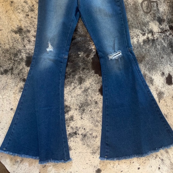 Bellbottom jeans - Picture 2 of 2